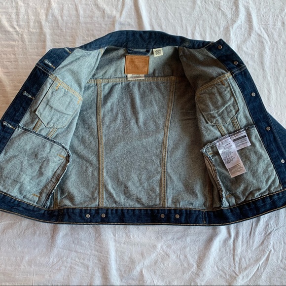 Levi’s Denim Jacket - Picture 4 of 8